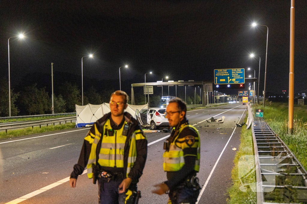 Dodelijk ongeval na botsing met vrachtwagentrailer