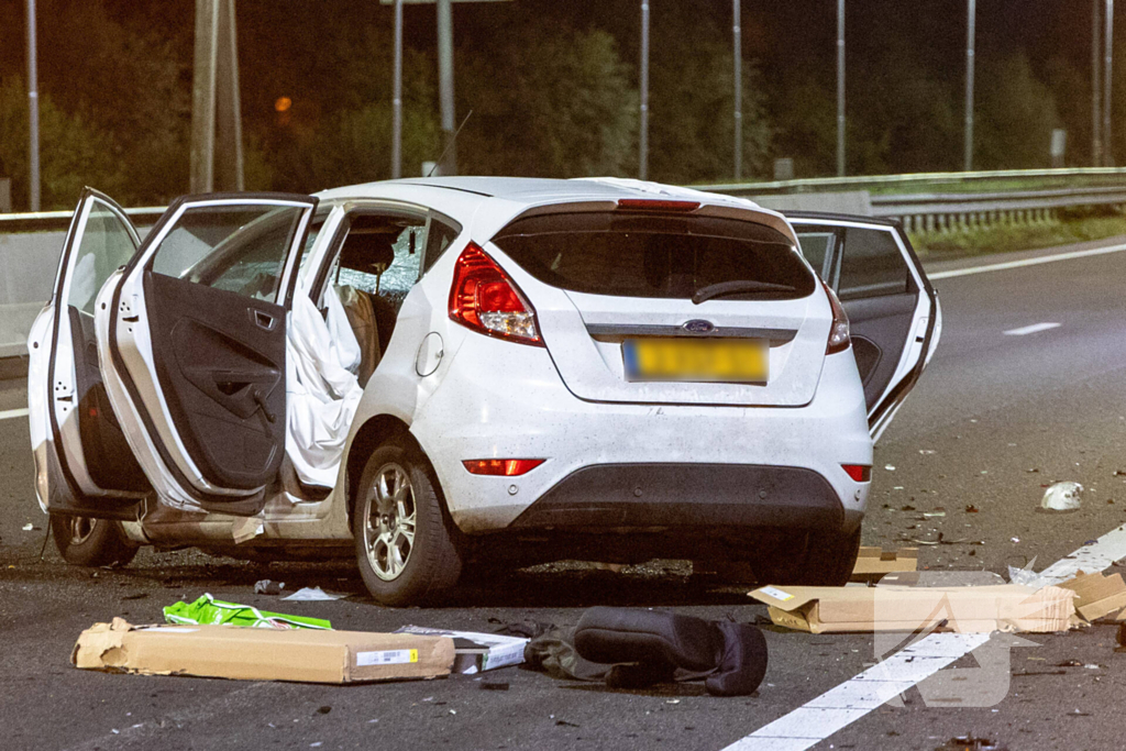 Dodelijk ongeval na botsing met vrachtwagentrailer