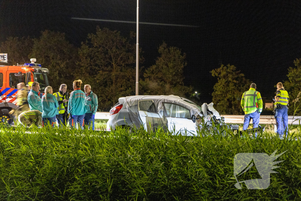 Dodelijk ongeval na botsing met vrachtwagentrailer