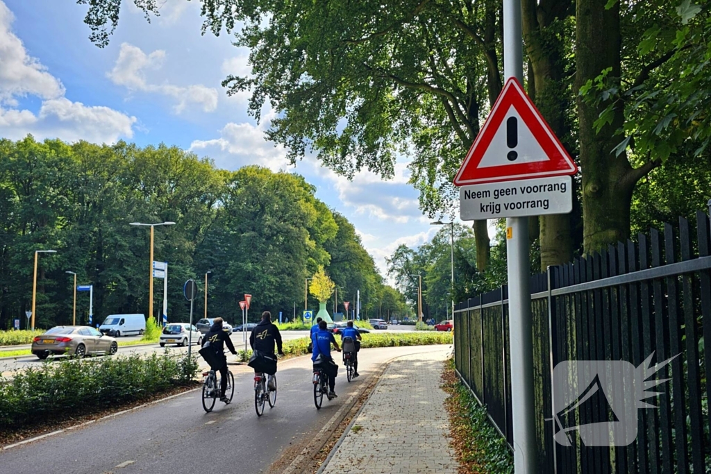 Gemeente gaat camera's plaatsen voor verkeersinzicht bij horror rotonde