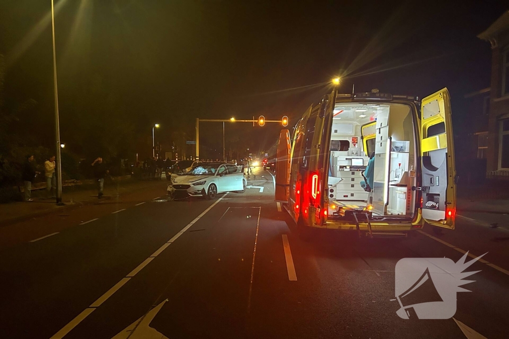 Scooterrijder gewond bij harde botsing met auto