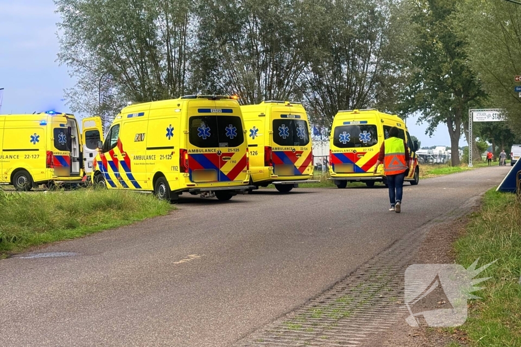 Motor rijdt publiek in, persoon van organisatie overleden