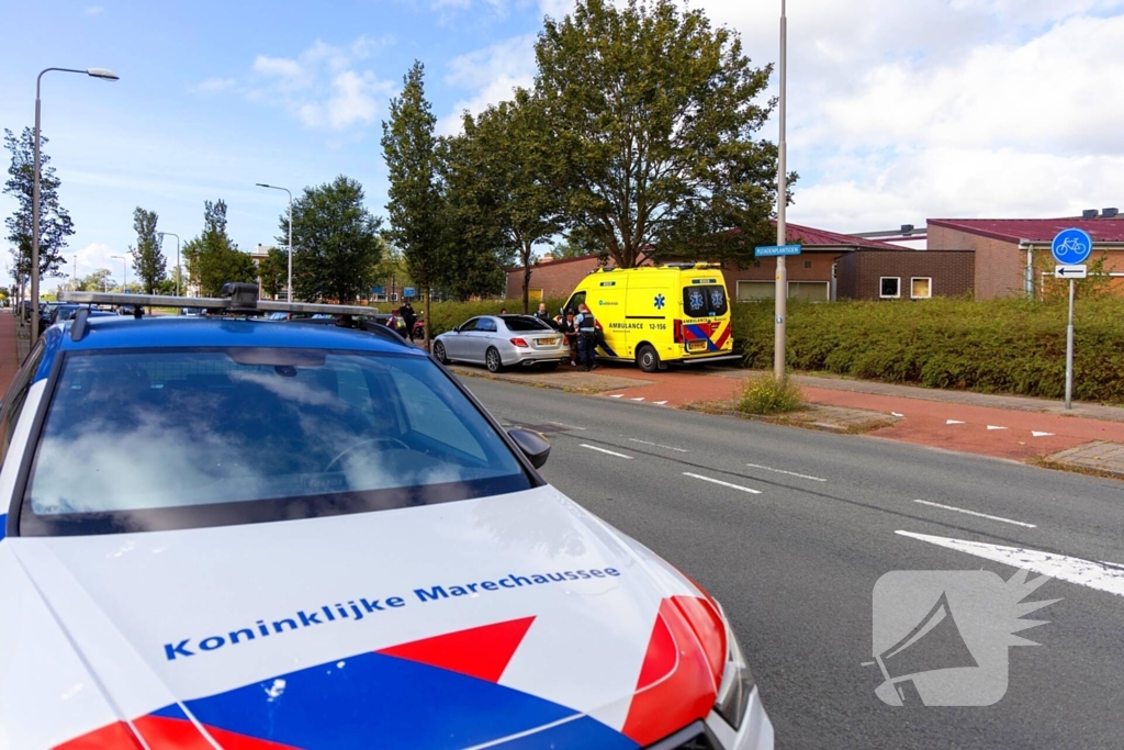 Scooterbestuurder gewond bij botsing met autodeur