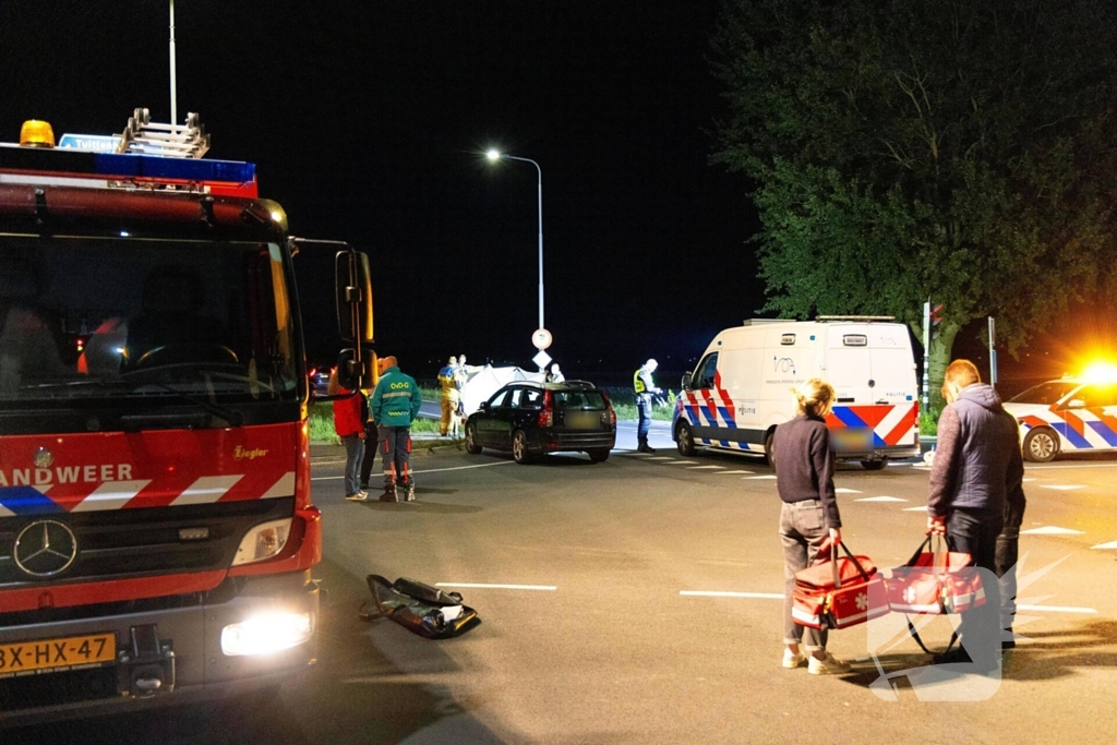 Fietser overlijd na botsing met auto