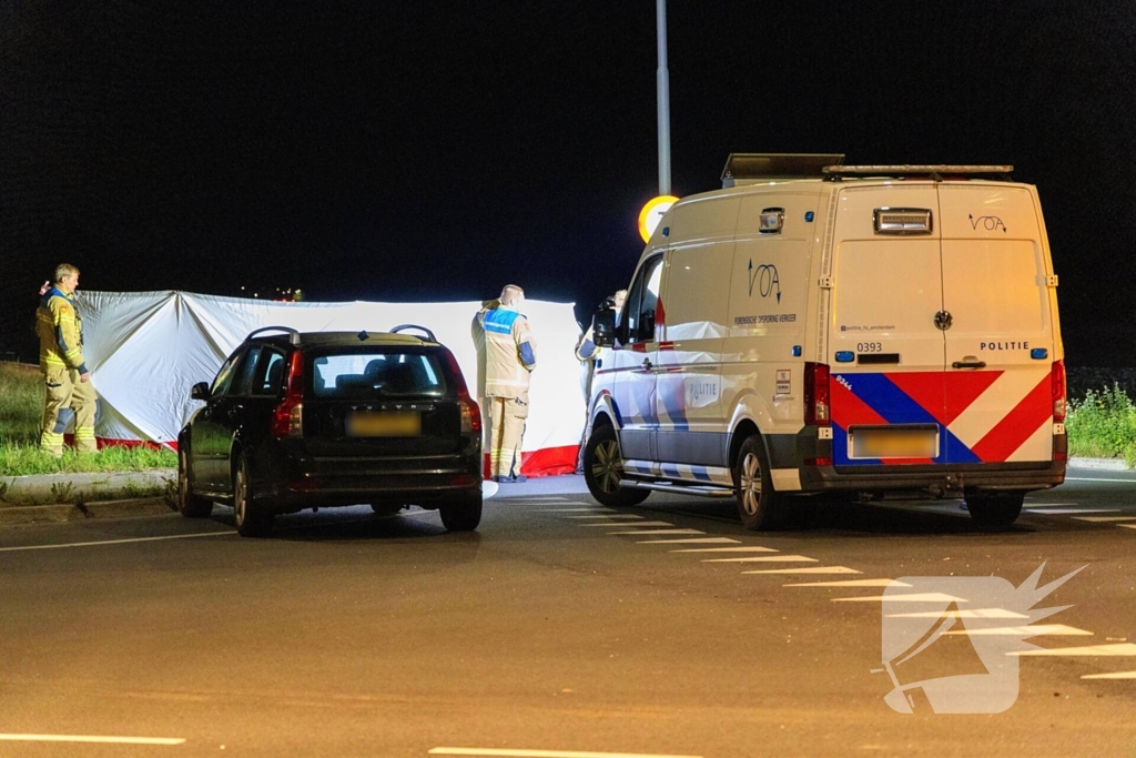 Fietser overlijd na botsing met auto