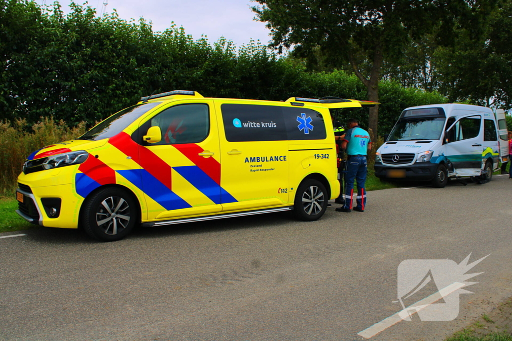 Buurtbus en bezorgbus klappen op elkaar