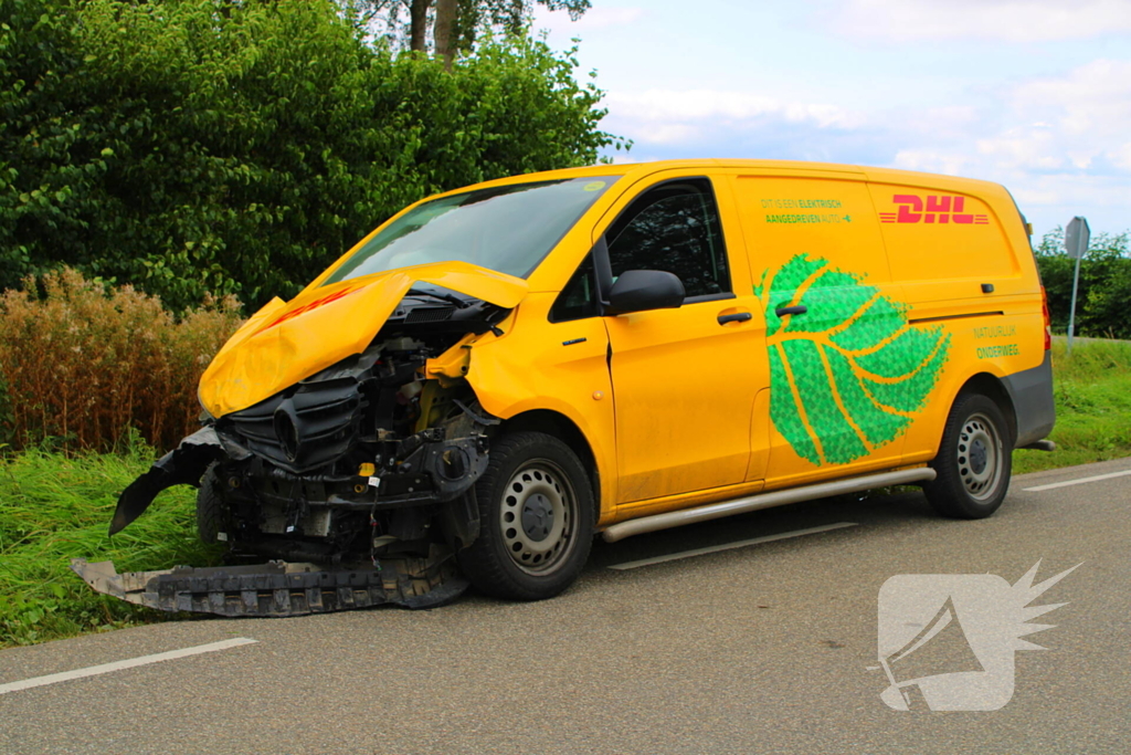 Buurtbus en bezorgbus klappen op elkaar