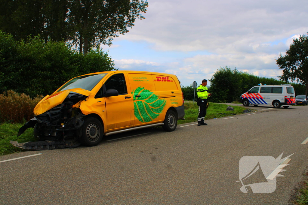 Buurtbus en bezorgbus klappen op elkaar