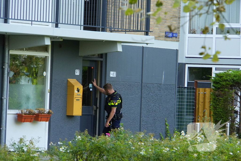 Politie onderzoekt vuurwapenmelding op School