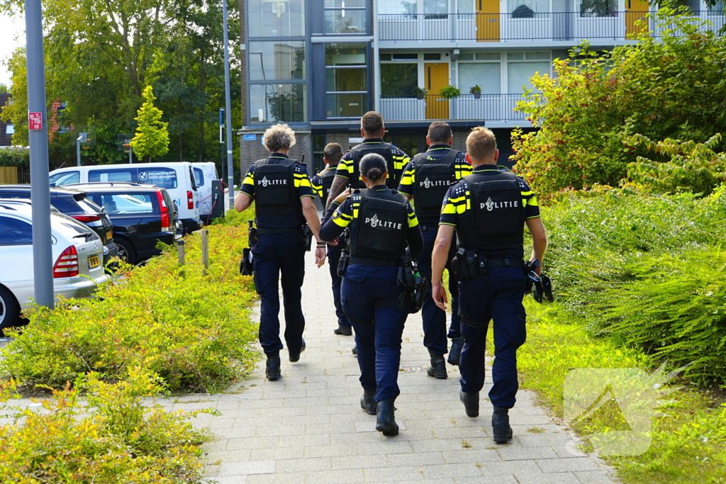 Politie onderzoekt vuurwapenmelding op School