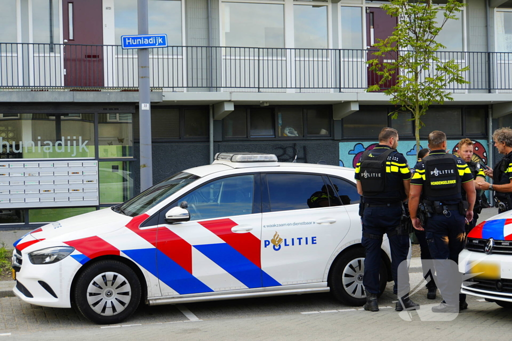 Politie onderzoekt vuurwapenmelding op School