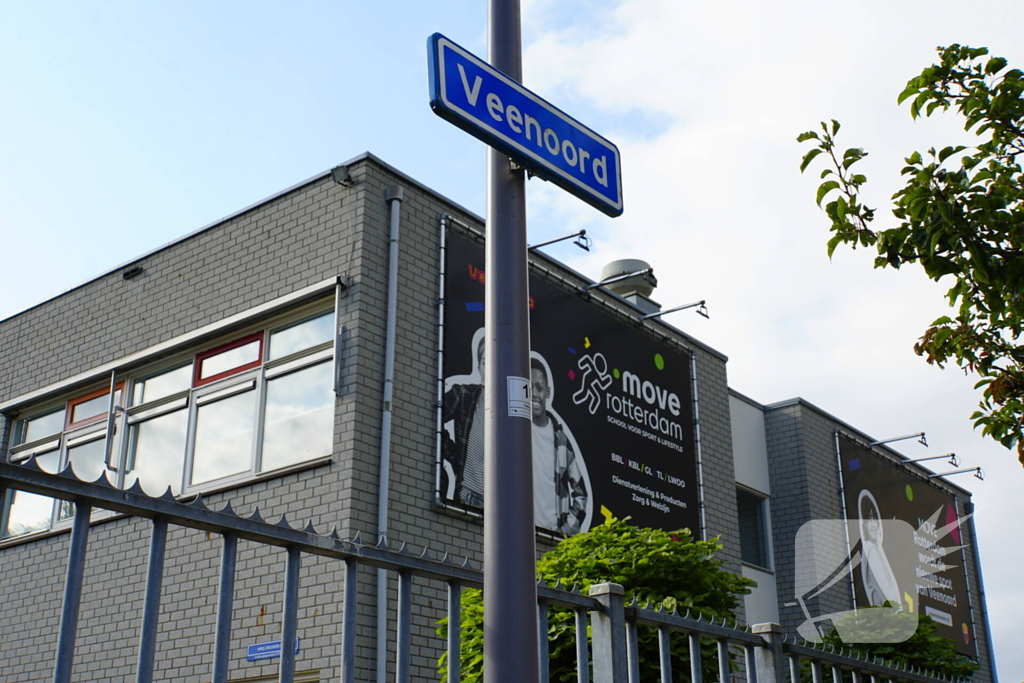 Politie onderzoekt vuurwapenmelding op School