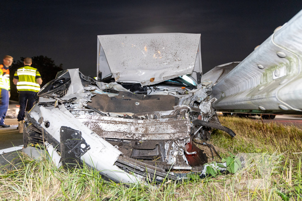 Peperdure Porsche total-loss na aanrijding