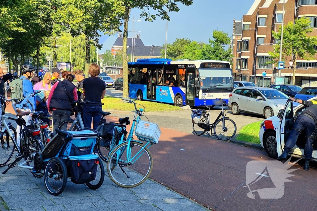 Fietser komt hard ten val