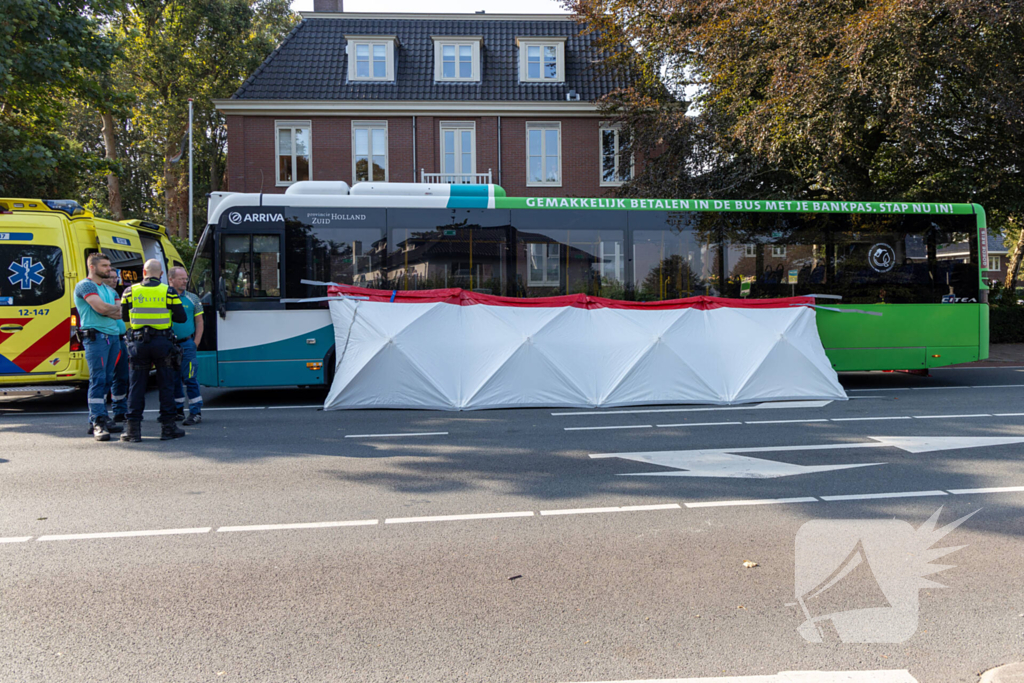 Fietser geschept door lijnbus