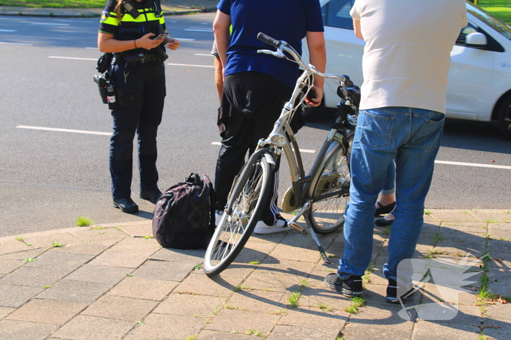 Fietser gewond bij botsing met auto