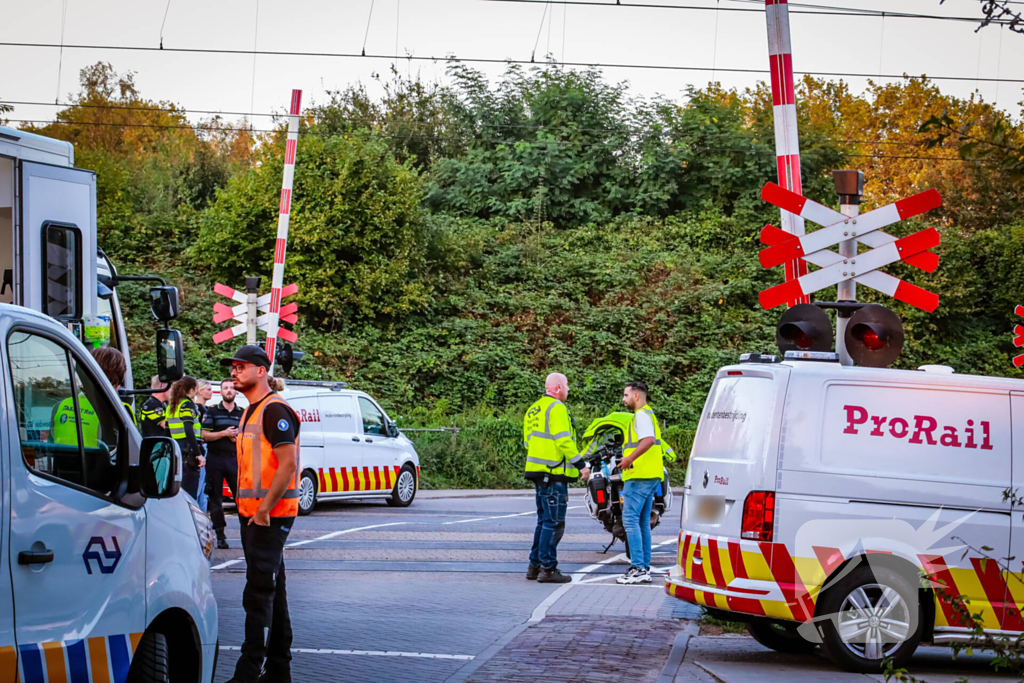 Scooterrijder overleden bij aanrijding met trein