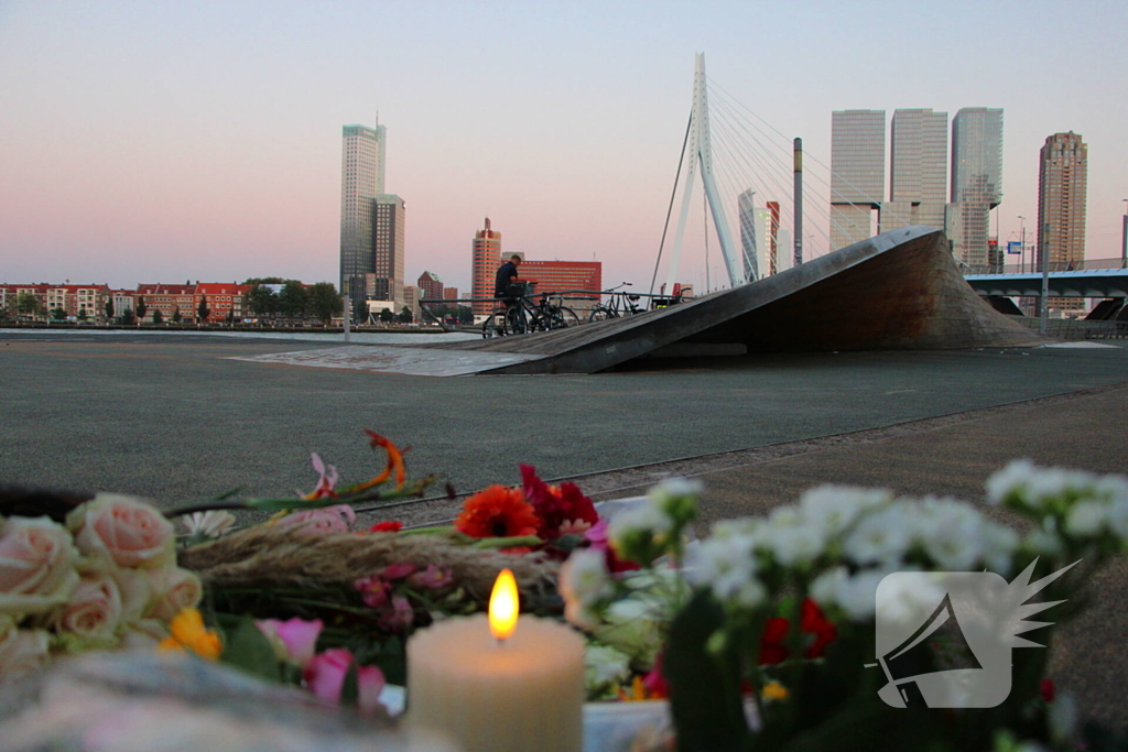 Bloemen bij plek dodelijke steekpartij