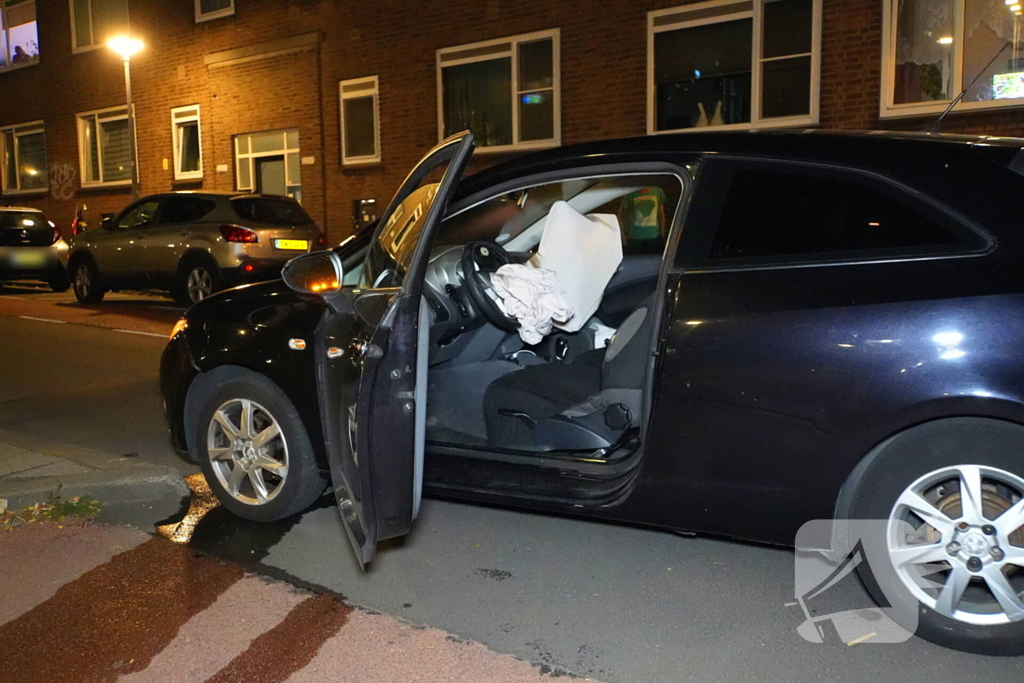 Automobilist rijdt scooterrijder aan