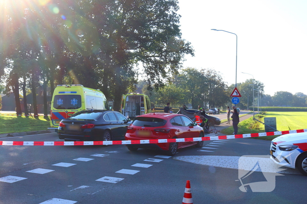 Wielrenner geschept door auto, traumateam ingezet