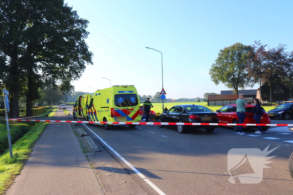 Wielrenner geschept door auto, traumateam ingezet