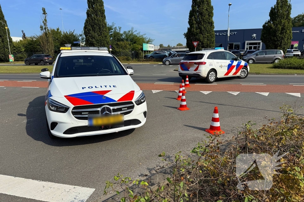 Fietser zwaargewond bij aanrijding met personenauto