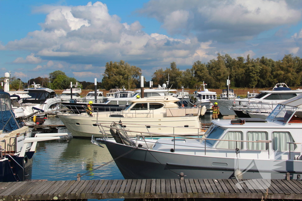 Kortsluiting veroorzaakt rookontwikkeling op boot