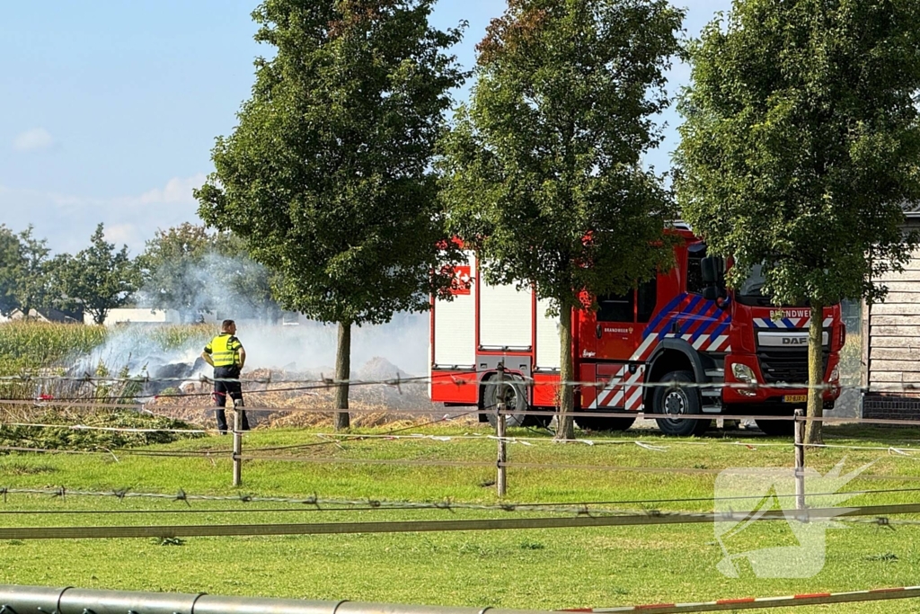 Smeulende mesthoop zorgt voor brandweeractie