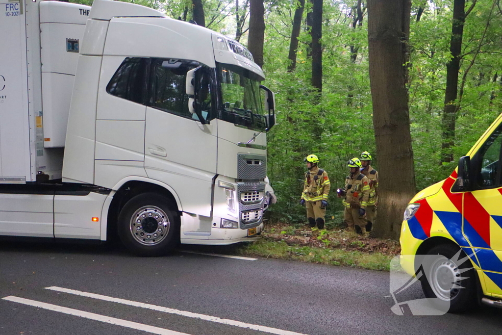 Ernstig ongeval tussen vrachtwagen en personenauto