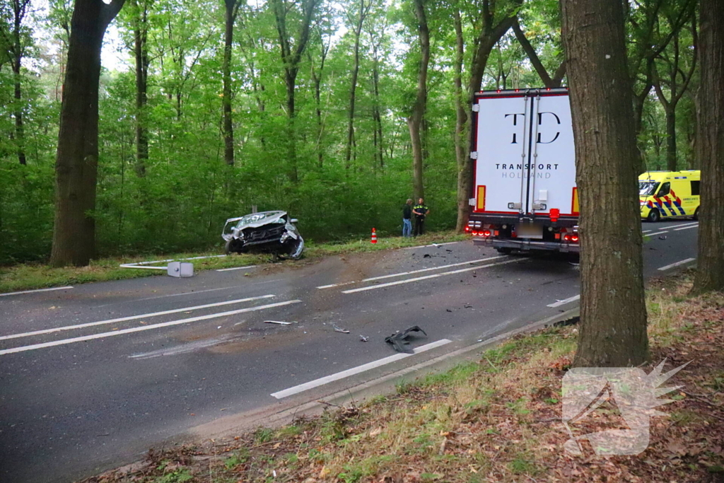 Ernstig ongeval tussen vrachtwagen en personenauto