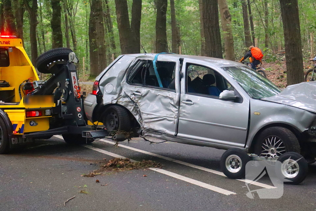 Ernstig ongeval tussen vrachtwagen en personenauto