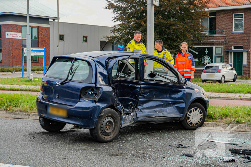 Traumateam ingezet na botsing tussen twee voertuigen