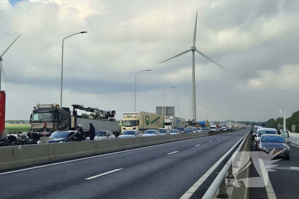 Lange files door storing bij Haringvlietbrug