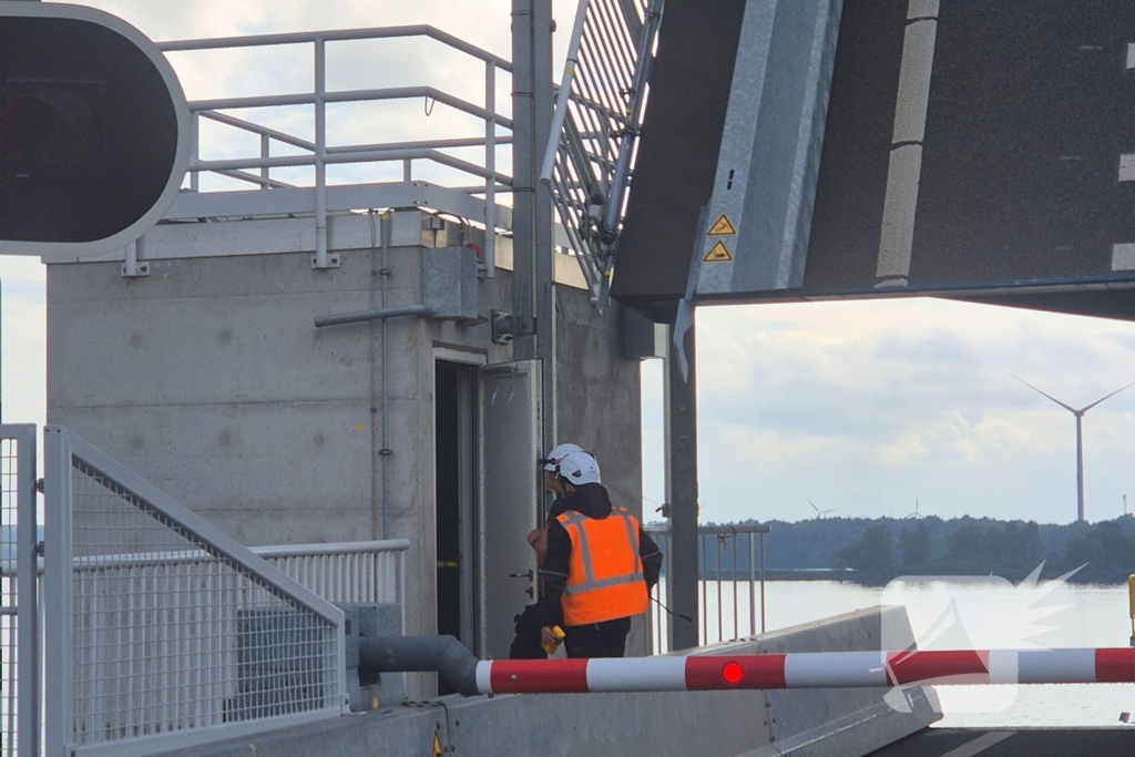 Lange files door storing bij Haringvlietbrug