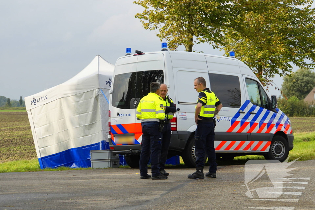 Bestuurder komt om bij auto te water