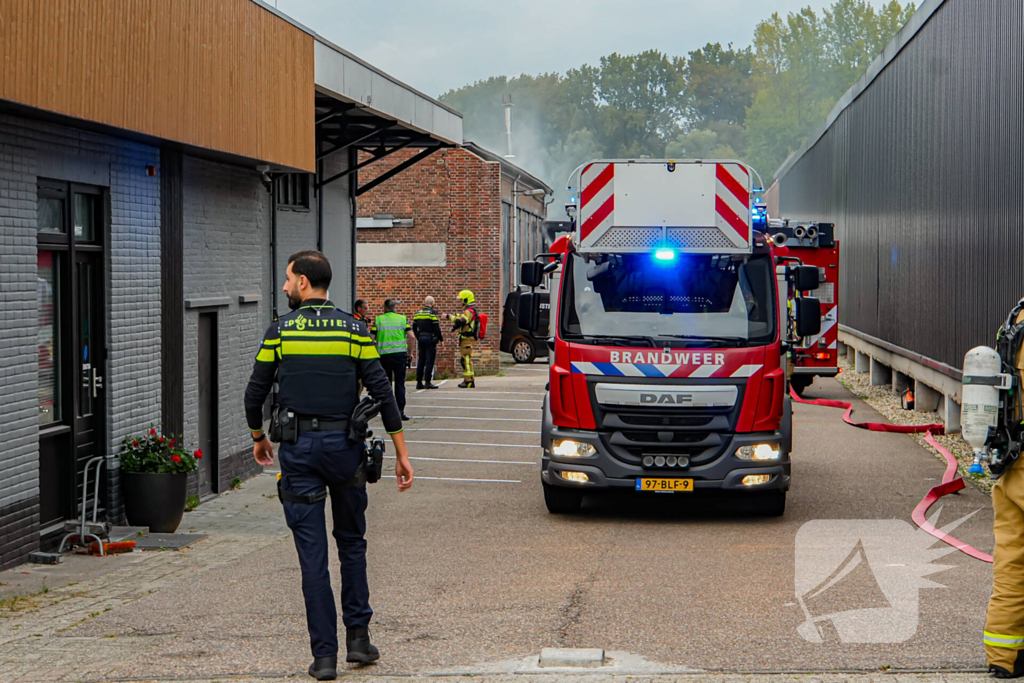 Veel schade bij brand in timmerwerkplaats