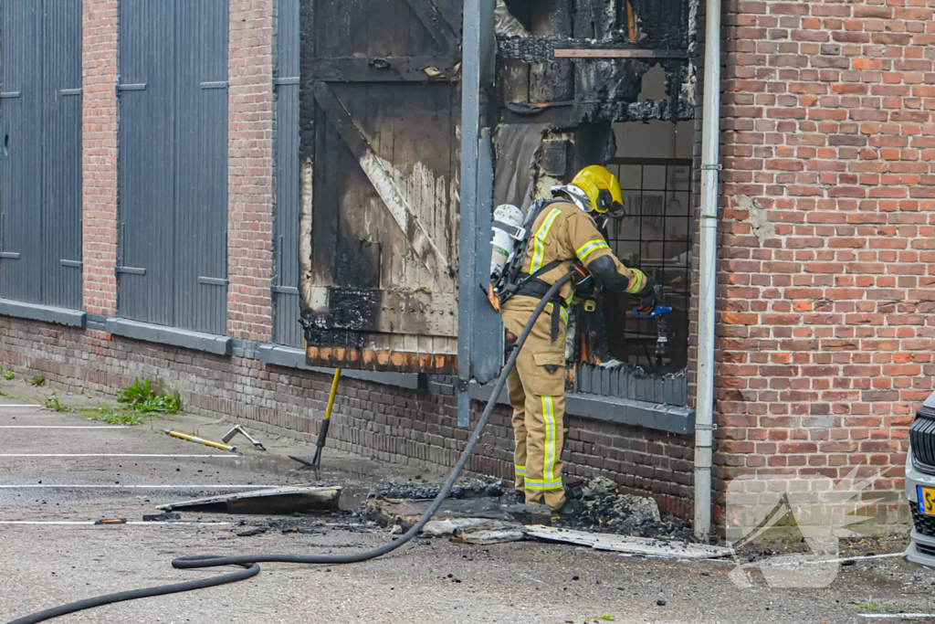 Veel schade bij brand in timmerwerkplaats