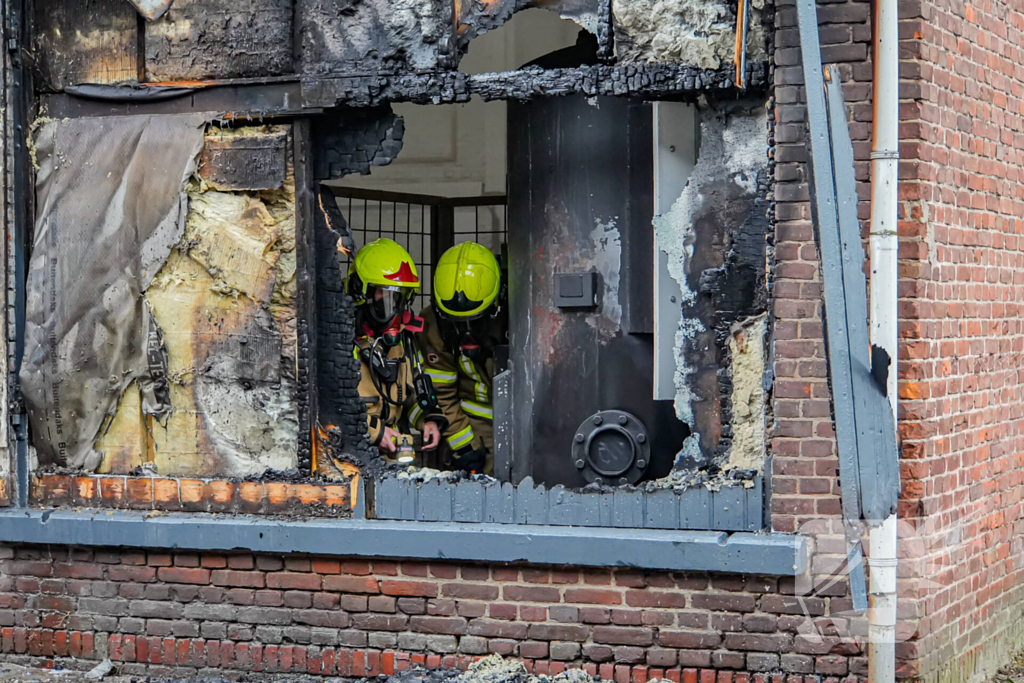 Veel schade bij brand in timmerwerkplaats