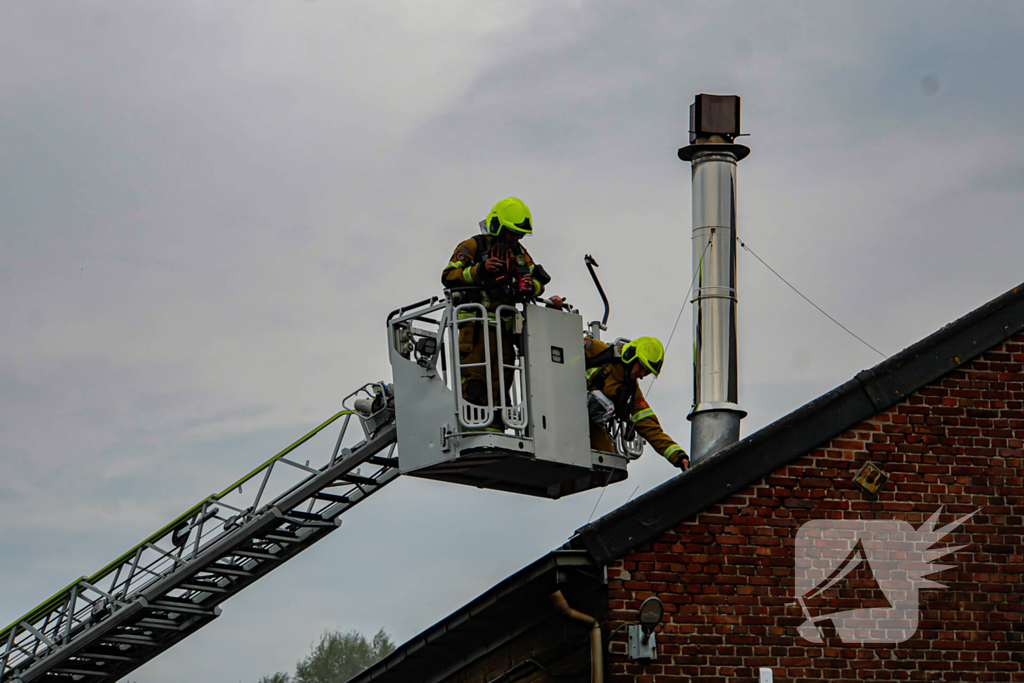 Veel schade bij brand in timmerwerkplaats