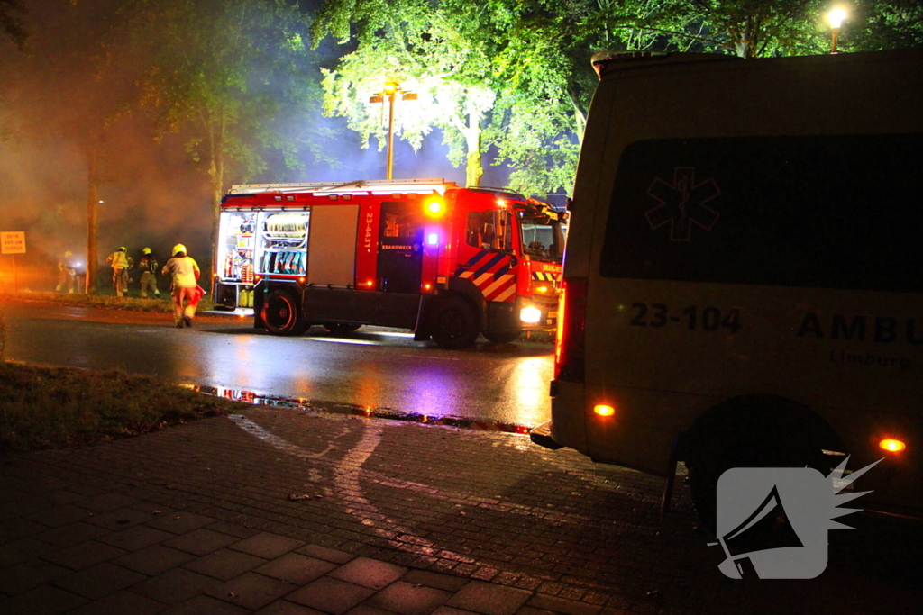 Brandweer zet meerdere eenheden in bij woningbrand