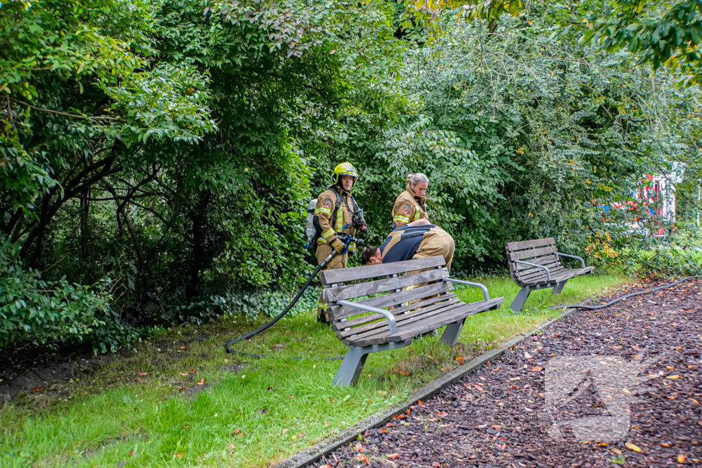 Scooter gedumpt en in brand gestoken bij speeltuinen