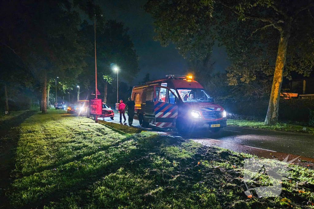 Zoekactie nadat auto in sloot belandt