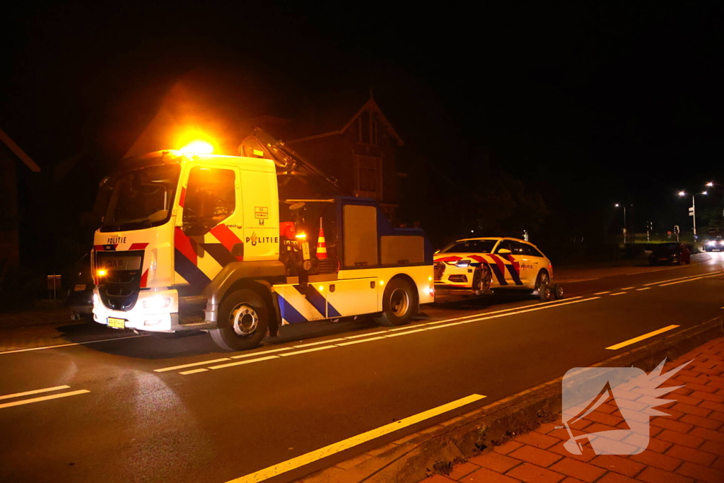 Twee politieauto's beschadigd na achtervolging