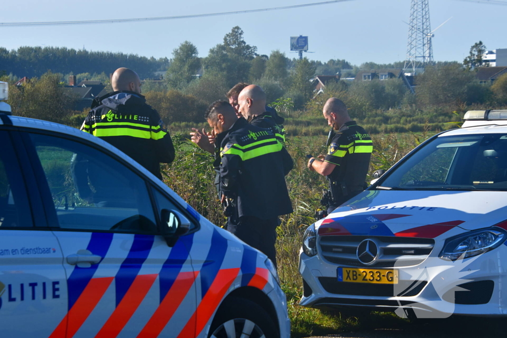 Meerdere hulpdiensten zoeken op land, water en vanuit de lucht