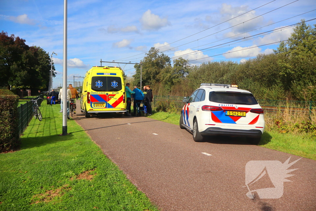 Man achter rollator aangereden door fietser