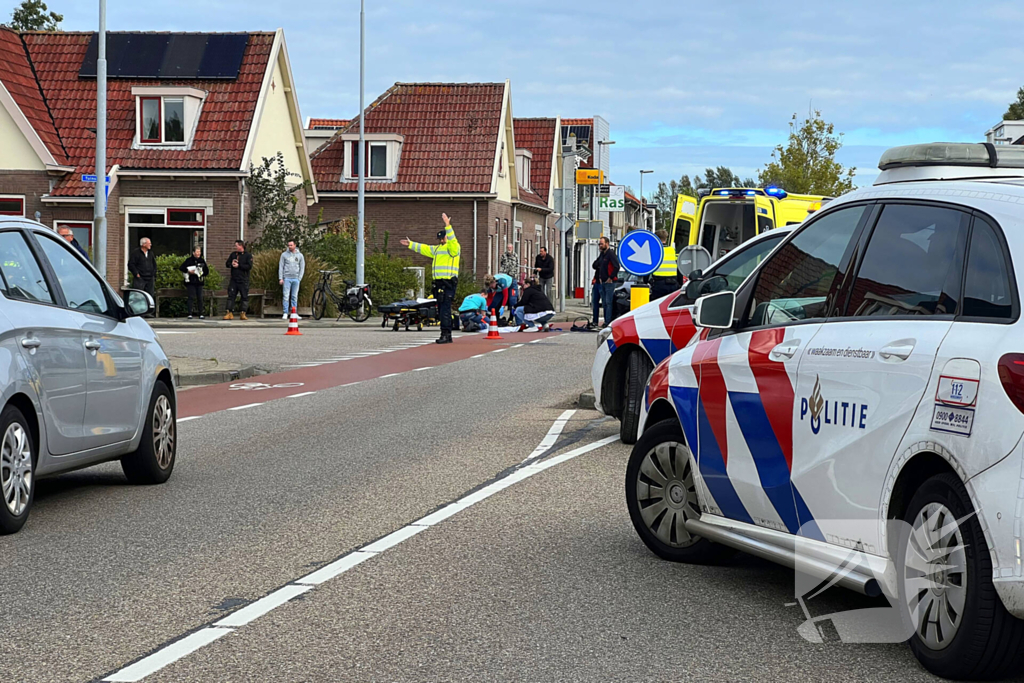 Fietser gewond bij aanrijding met bestelbus