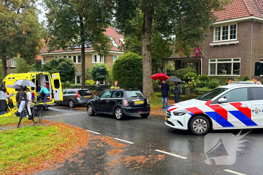 Fietser en automobilist met elkaar in botsing