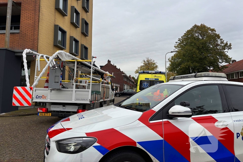 Speed pedelec klapt op zijkant van bestelbus