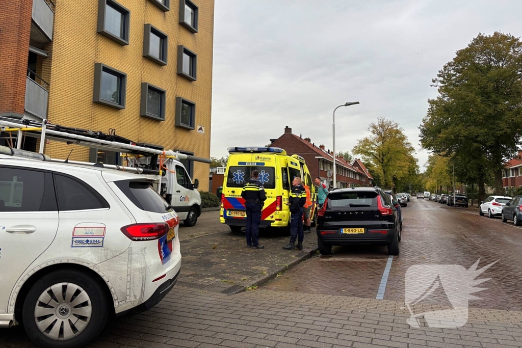 Speed pedelec klapt op zijkant van bestelbus