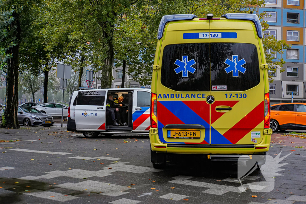 Fietser loopt forse hoofdwond op na aanrijding